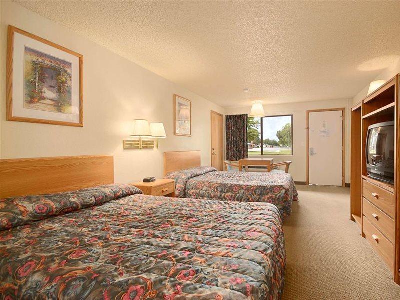 Days Inn By Wyndham ריצ'לנד מראה חיצוני תמונה